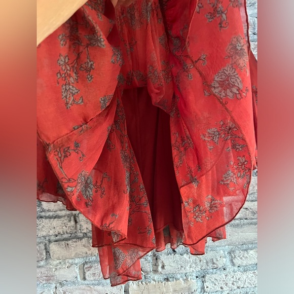 Free People Gorgeous layered dress, slip dress underneath with adjustable straps - Picture 2 of 12